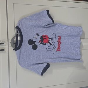 Mickey Mouse Disneyland T-shirt Size Small Great condition
